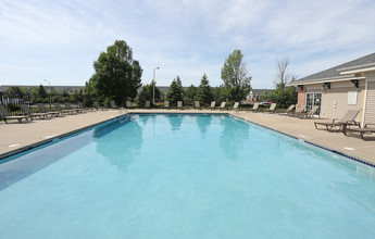 Centennial Park Apartments in Oak Creek, WI - Foto de edificio - Interior Photo