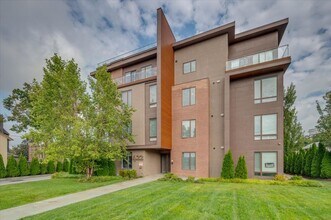 Marina Court in Mamaroneck, NY - Foto de edificio - Building Photo