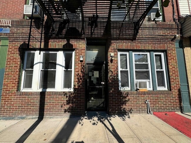 property at 1513 Summit Ave