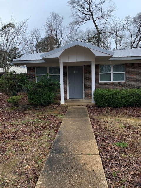 1106 Tech Farm Rd in Ruston, LA - Foto de edificio