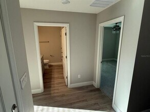 7326 34th Ct E in Sarasota, FL - Building Photo - Building Photo