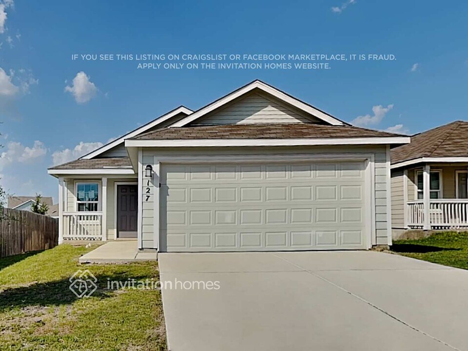127 Pasadena Pl in New Braunfels, TX - Building Photo