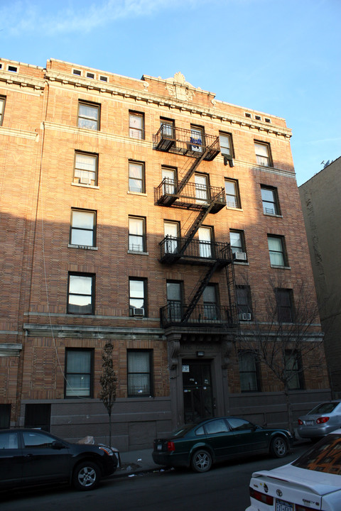 2307 Morris Ave in Bronx, NY - Building Photo