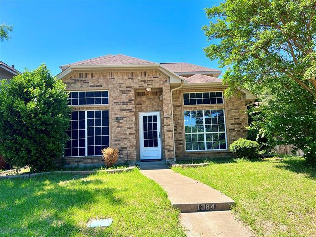 1364 Creekview Dr in Lewisville, TX - Building Photo