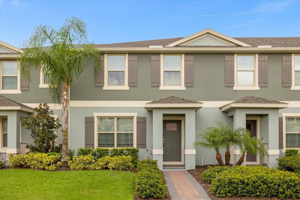 16935 Tesla Alley in Winter Garden, FL - Building Photo