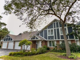 174 Hemingway Ct in Vernon Hills, IL - Building Photo