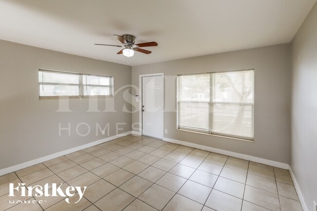 210 NW 53rd St in Fort Lauderdale, FL - Building Photo - Building Photo