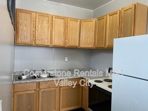 261 College St SE in Valley City, ND - Building Photo - Building Photo