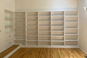 331 Birch Ln in Irvington, NY - Building Photo - Building Photo