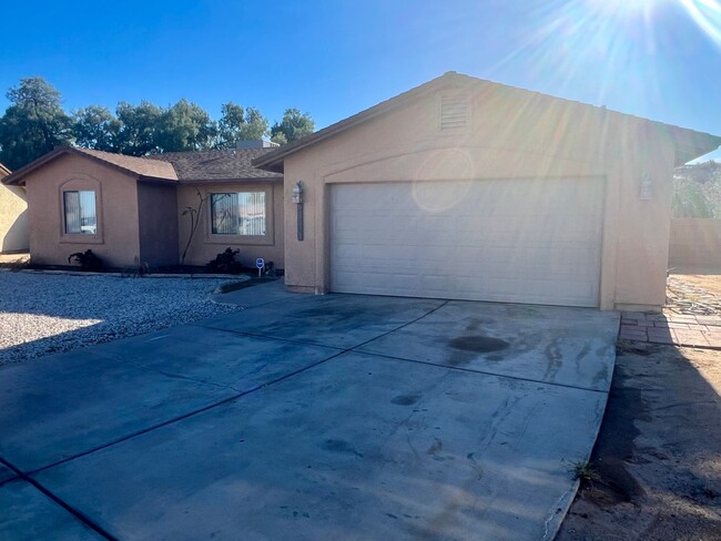 7563 E 27th St in Yuma, AZ - Building Photo - Building Photo