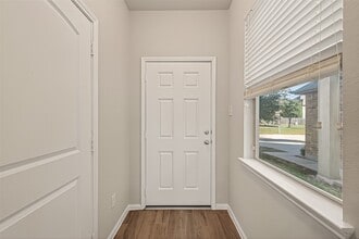 8407 Hawthorn Vly Ln in Houston, TX - Building Photo - Building Photo