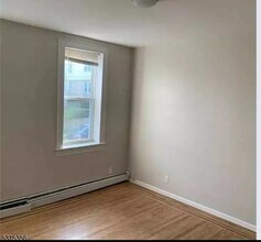 96 King St in Nutley, NJ - Building Photo - Building Photo