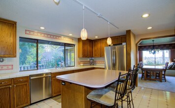 14309 SE 60th St in Bellevue, WA - Building Photo - Building Photo