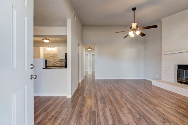 812 Peregrine Dr in Norman, OK - Building Photo - Building Photo