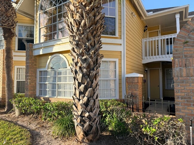 2498 Sweetwater Club Cir in Kissimmee, FL - Building Photo - Building Photo