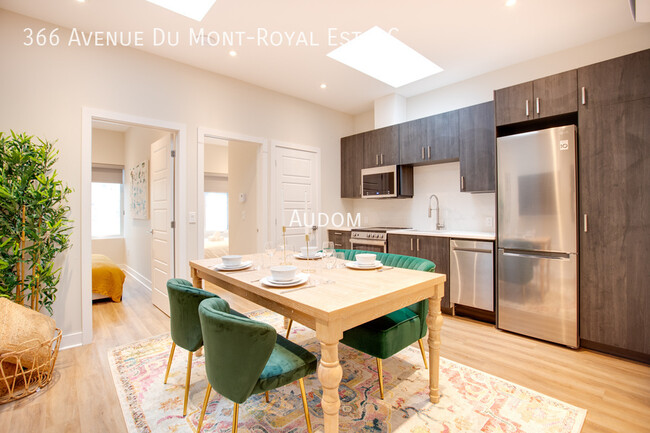 property at 366 Avenue du Mont-Royal E