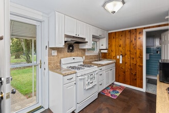 51 Crosswicks Chesterfield Rd, Unit 1 in Chesterfield, NJ - Building Photo - Building Photo