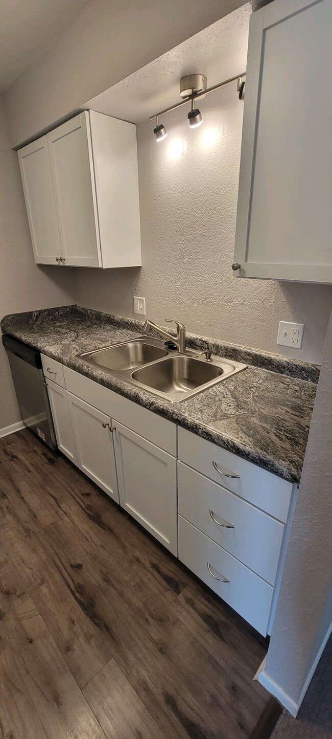 5400 Maple Rdg, Unit 13 photo'