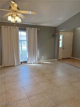 9750 Country Oaks Dr in Ft. Myers, FL - Building Photo - Building Photo