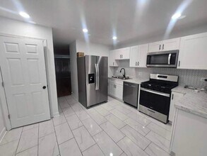 9252 S Halsted St in Chicago, IL - Building Photo - Building Photo