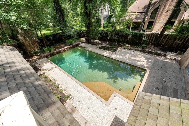 property at 2824 S Logrun Cir