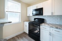 401 PLEASANT St photo'