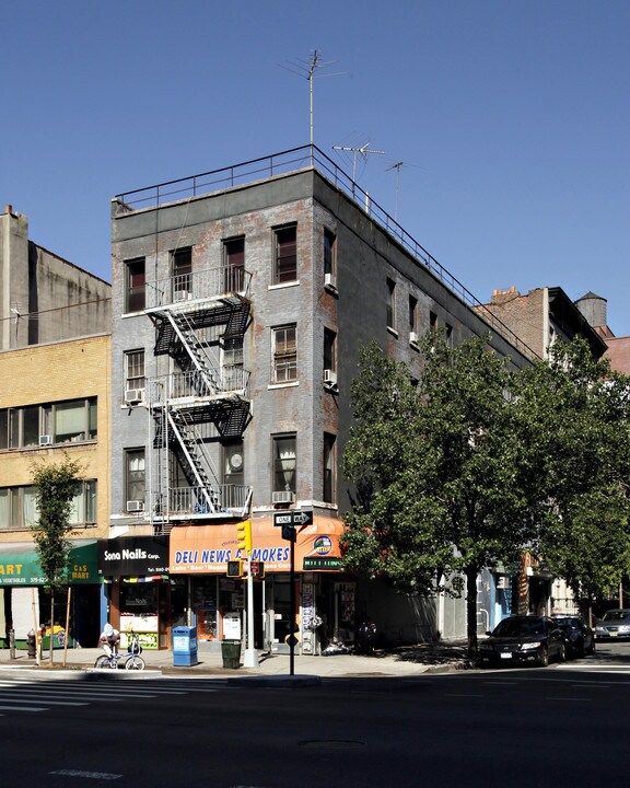 342 E 22nd St in New York, NY - Building Photo