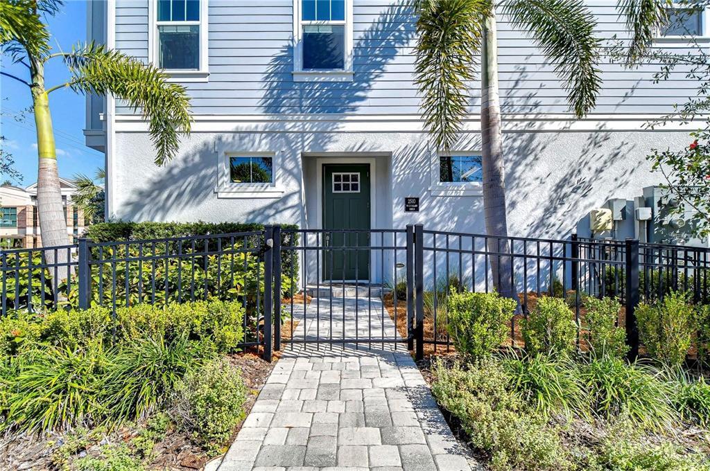 2510 W Cleveland St in Tampa, FL - Building Photo