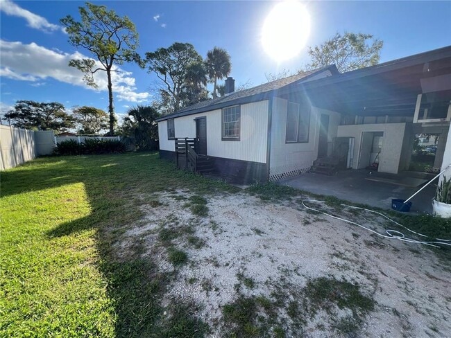 property at 323 S Franklin St