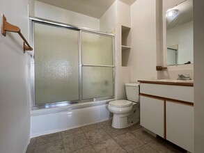 701 Methow St-Unit -A in Wenatchee, WA - Building Photo - Building Photo