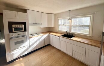 250 Edgewood Dr in Boone, NC - Building Photo - Building Photo