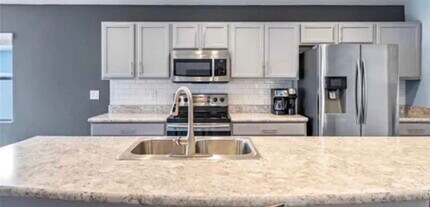 666 Persian Dr in Haines City, FL - Building Photo - Building Photo