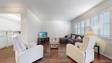 4047 Rexford A in Boca Raton, FL - Building Photo - Building Photo