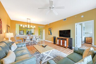 3973 Bishopwood Ct E in Naples, FL - Building Photo