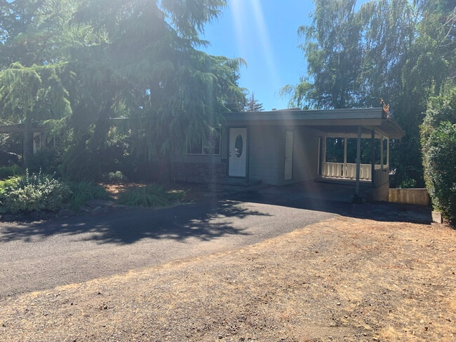 12373 SE 122nd Ave in Happy Valley, OR - Foto de edificio - Building Photo