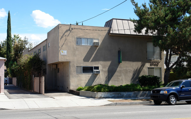 6140 Whitsett Ave in North Hollywood, CA - Building Photo - Building Photo