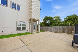 9320 Coffee St in Houston, TX - Building Photo - Building Photo