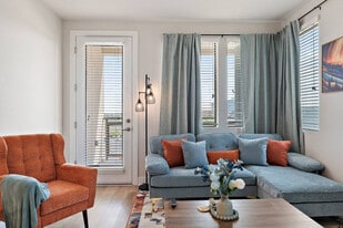 7115 E McDowell Rd in Scottsdale, AZ - Building Photo