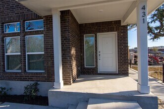 605 W South St in Leander, TX - Building Photo - Building Photo