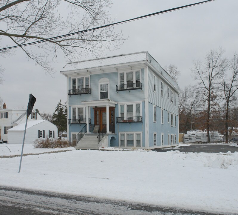 320 Meriline Ave in Schenectady, NY - Foto de edificio