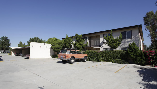 3242 W Orange Ave in Anaheim, CA - Building Photo - Building Photo