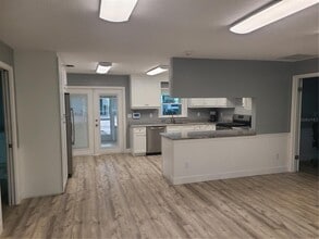 500 Coker Rd in Fort Pierce, FL - Building Photo - Building Photo