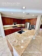 2124 Pistachio Way in Roseville, CA - Building Photo - Building Photo