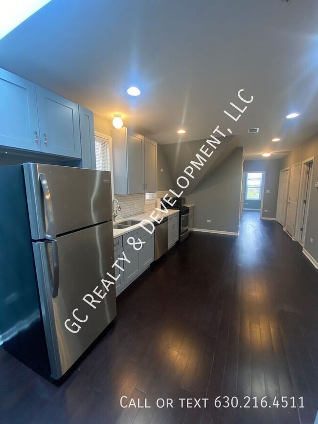3510 W Irving Pk Rd in Chicago, IL - Building Photo - Building Photo
