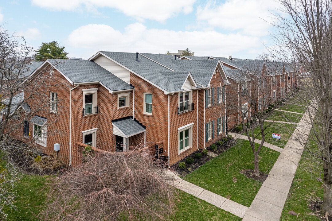 Courtyards of St. Matthews in St Matthews, KY - Building Photo