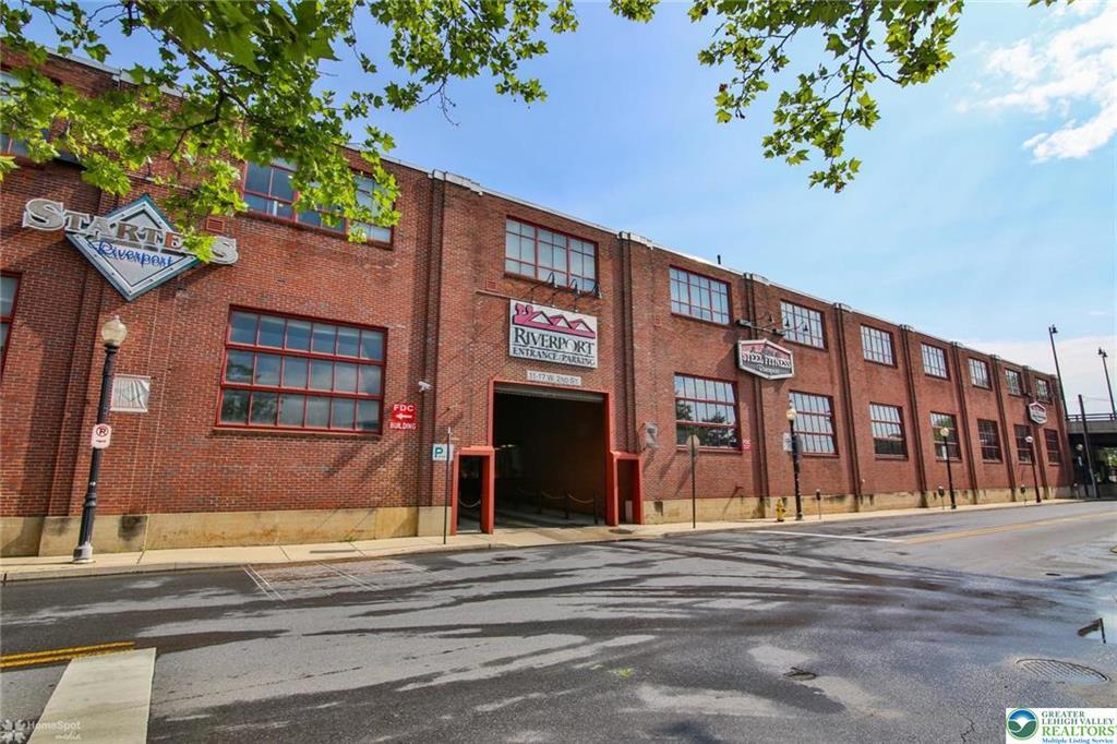 11 W 2nd St in Bethlehem, PA - Building Photo
