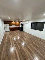 9096 8th Ave in Hesperia, CA - Building Photo