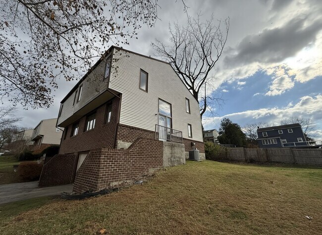 110 Hamlet Dr in King of Prussia, PA - Building Photo - Building Photo