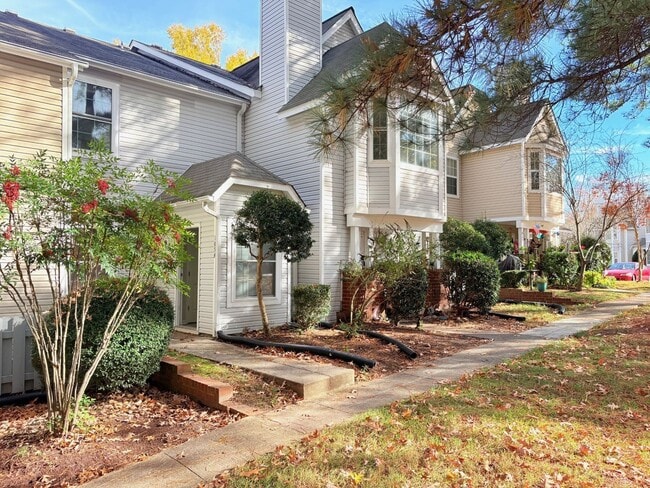 property at 105 Stratford Dr