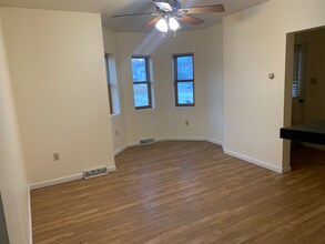 365 E Maiden St, Unit 1 in Washington, PA - Building Photo - Building Photo